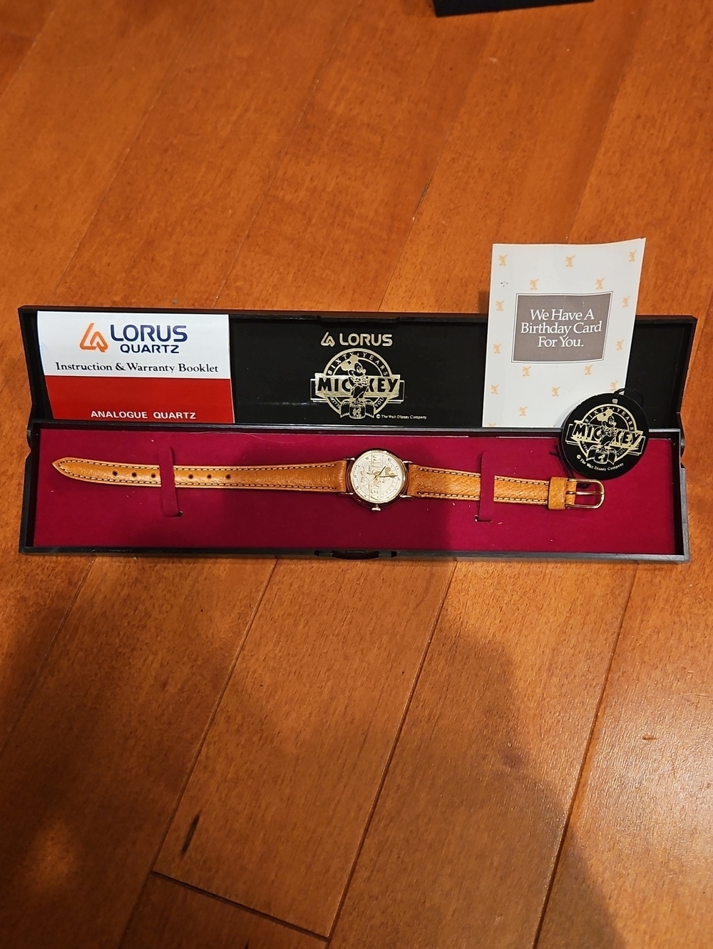 NWT Lorus Collectible "MICKEY" Watch W/Leather Strap